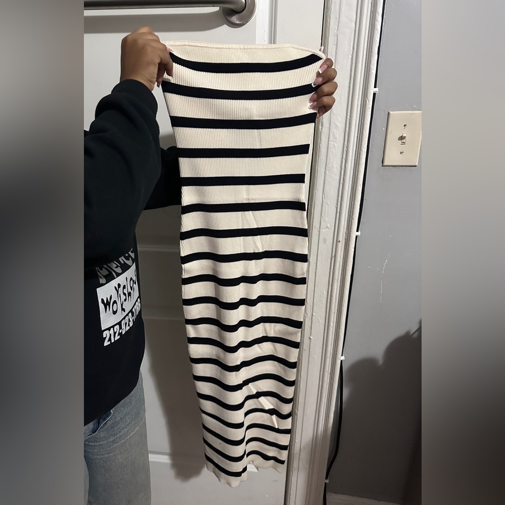 Black and white stripped 
Stretch dress from H&M Never worn!